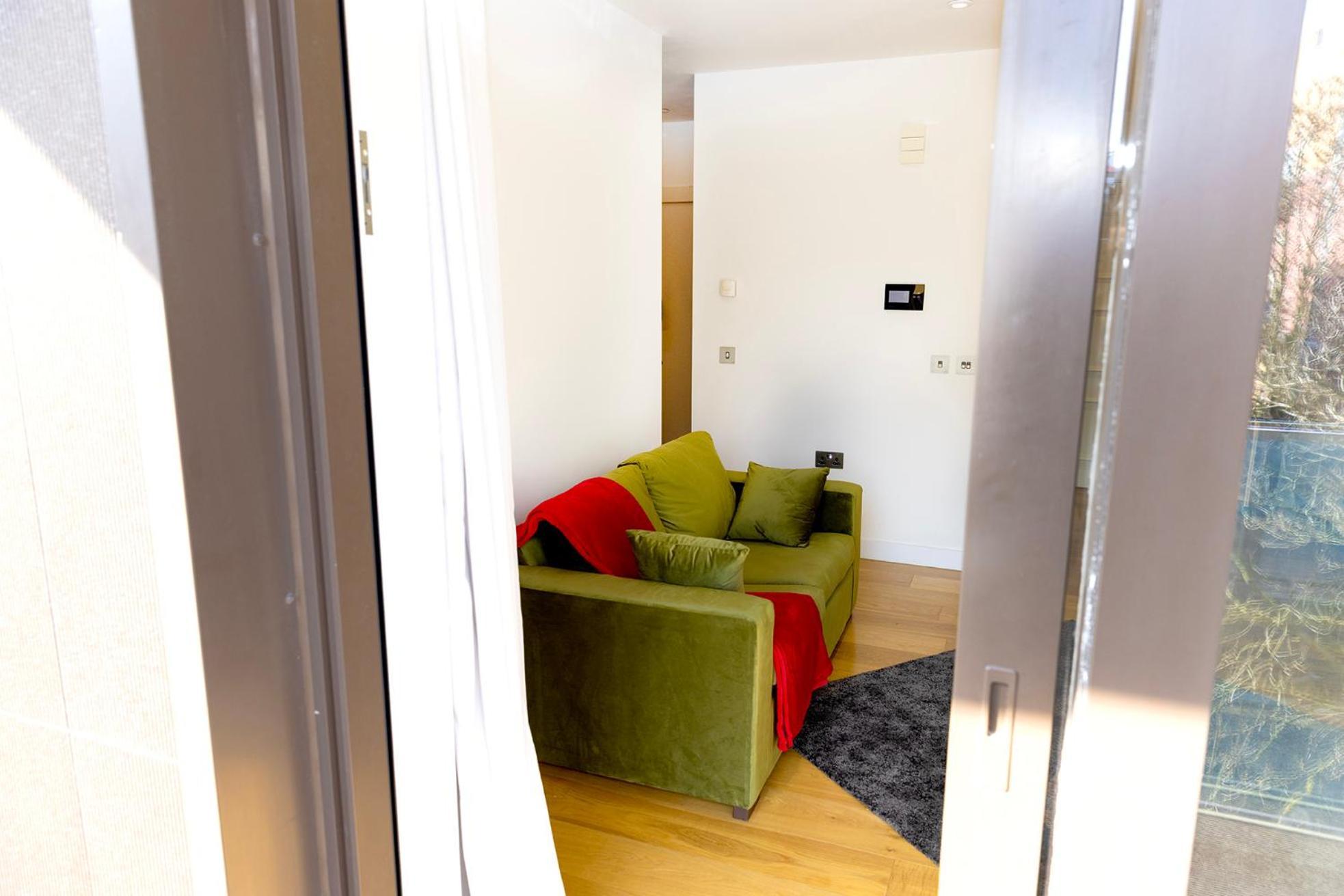 Peninsula Life- Stylish Greenwich 1bed Flat *