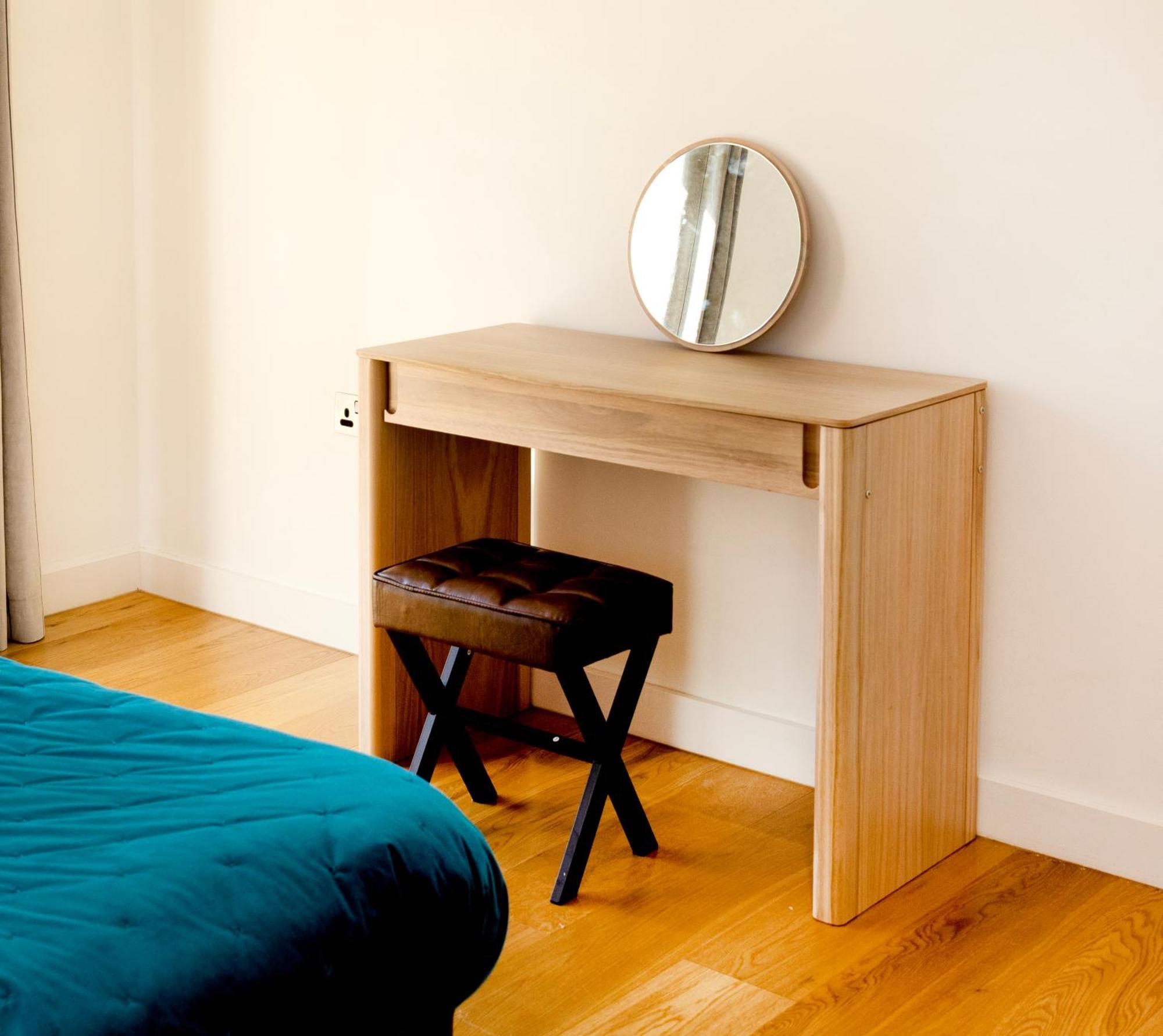 Peninsula Life- Stylish Greenwich 1bed Flat Apartament
